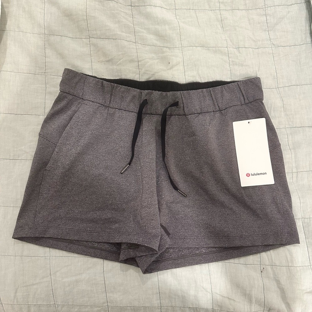 Lululemon, On The Run MR Running Shorts 2.5”, Size 10, Dark Gray Heather